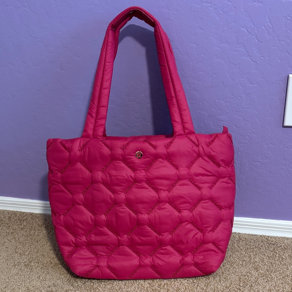Lululemon Quilty Pleasures Berry Tote 12L